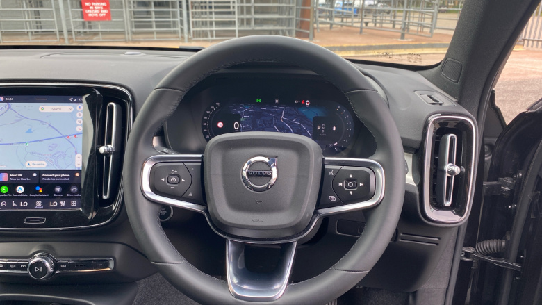 Volvo XC40 2.0 B3P Plus Black Edition 5dr Auto Petrol Estate